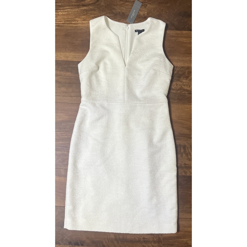 Ann Taylor Sleeveless V-Neck Sheath Dress Size 2P White Knee Length Bridal NEW